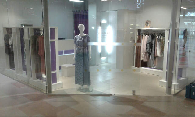 Магазин одежды в ТЦ Замок